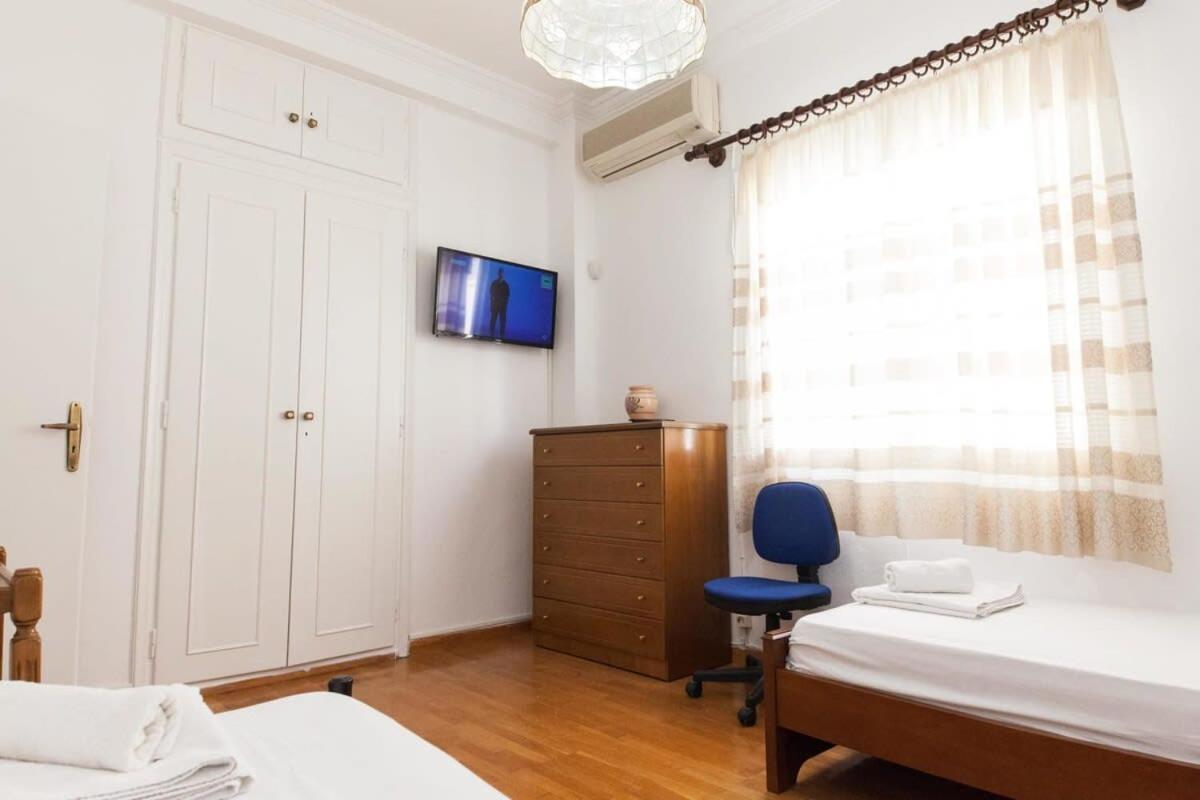 Charming Vintage 2Br Apartment With Balcony In Koukaki Atina Dış mekan fotoğraf