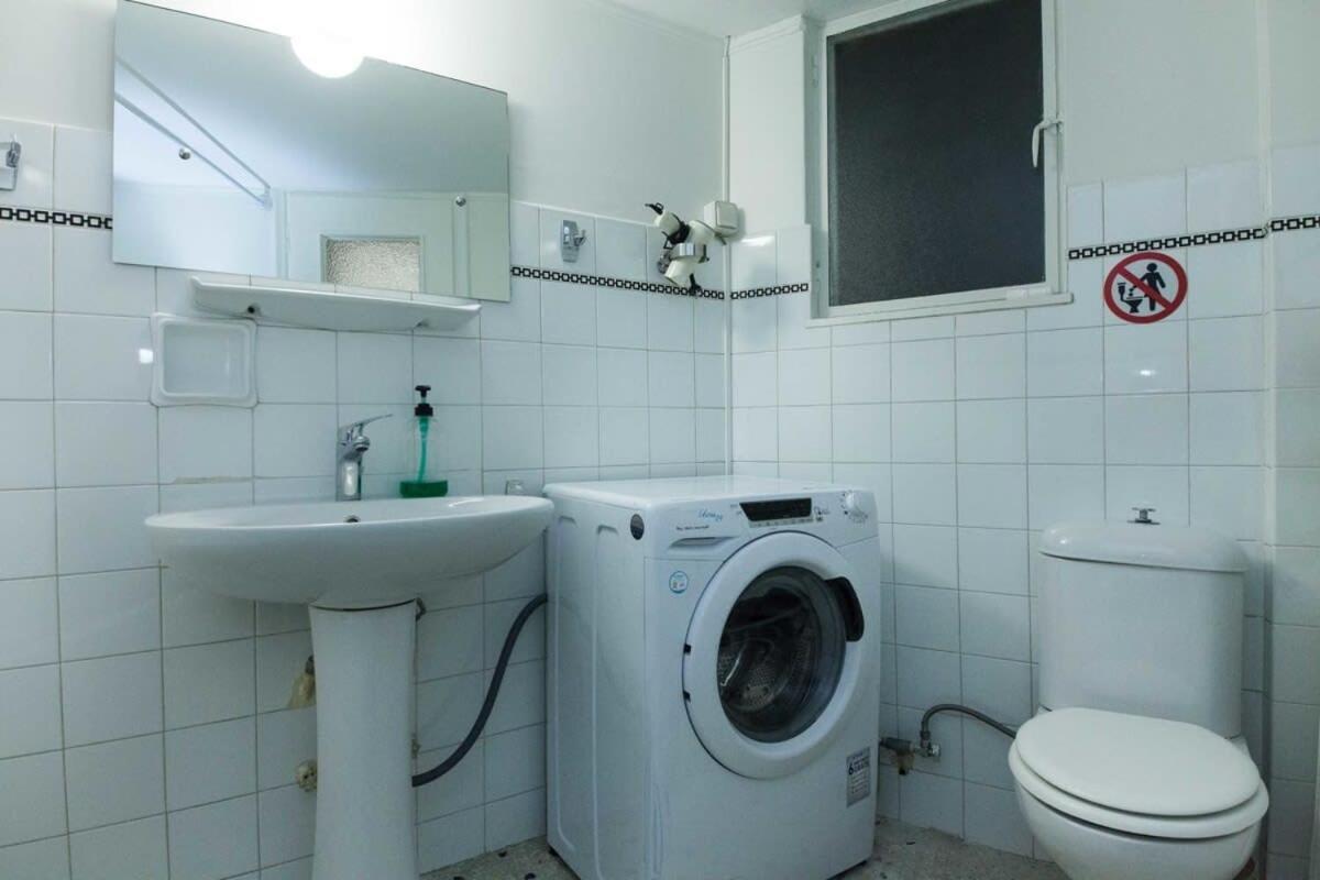 Charming Vintage 2Br Apartment With Balcony In Koukaki Atina Dış mekan fotoğraf