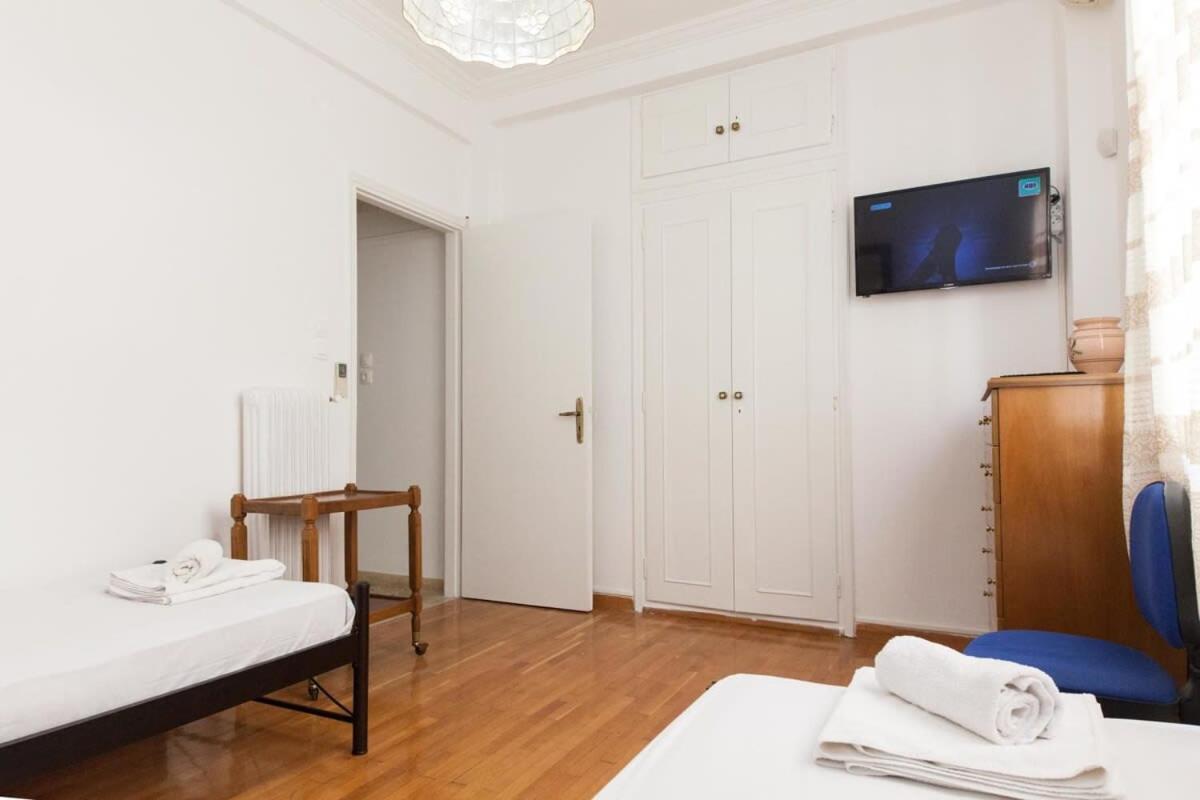 Charming Vintage 2Br Apartment With Balcony In Koukaki Atina Dış mekan fotoğraf